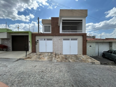 Casa em Indianópolis, Caruaru/PE de 0m² 6 quartos à venda por R$ 699.000,00 ou para locação R$ 3.200,00/mes