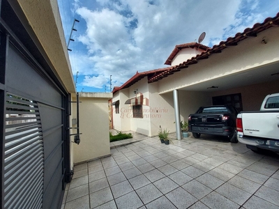 Casa em Ingá, Betim/MG de 360m² 3 quartos à venda por R$ 849.000,00