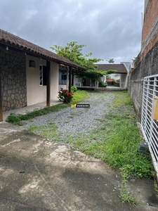 Casa em Iririú, Joinville/SC de 110m² 2 quartos para locação R$ 1.800,00/mes