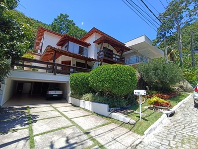 Casa em Itacoatiara, Niterói/RJ de 400m² 4 quartos à venda por R$ 2.499.000,00