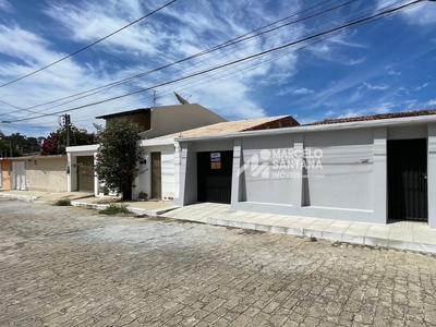 Casa em Lagoa das Flores, Vitória da Conquista/BA de 110m² 2 quartos para locação R$ 1.800,00/mes