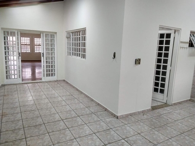 Casa em Parque Paulistano, Bauru/SP de 180m² 3 quartos para locação R$ 2.300,00/mes