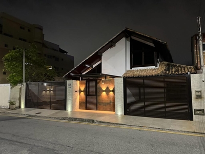 Casa em Riviera Fluminense, Macaé/RJ de 320m² 3 quartos à venda por R$ 1.899.000,00 ou para locação R$ 7.800,00/mes