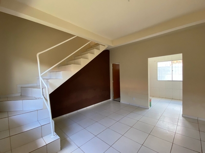 Casa em Santa Cecília, Esmeraldas/MG de 70m² 2 quartos à venda por R$ 124.000,00