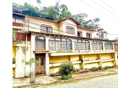 Casa em Santa Cecília, Teresópolis/RJ de 367m² 3 quartos à venda por R$ 969.000,00