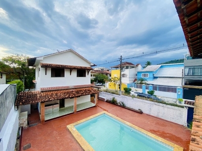 Casa em São Francisco, Niterói/RJ de 300m² 4 quartos à venda por R$ 3.499.000,00