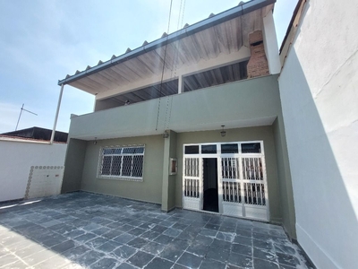 Casa em Vila Valqueire, Rio de Janeiro/RJ de 132m² 4 quartos à venda por R$ 499.000,00