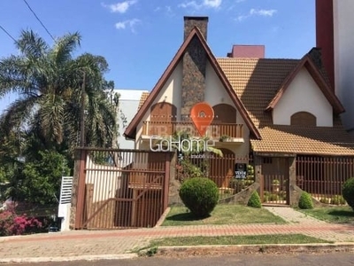 Casa semimobiliada com 4 dormitórios, no jardim itália