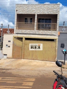 Sobrado em Residencial Arco Iris, Rio Verde/GO de 162m² 3 quartos à venda por R$ 449.000,00