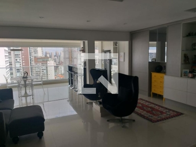 APARTAMENTO no 2º andar com 3 dormitórios e 2 garagens