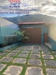 Excelente casa! Com piscina e churrasqueira !