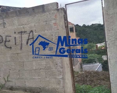 TERRENO COM 175 M² COM PEQUENO DECLIVE NO FUNDO, MURADO, DOCUMENTADO ! FICA PRÓXIMO AVENID