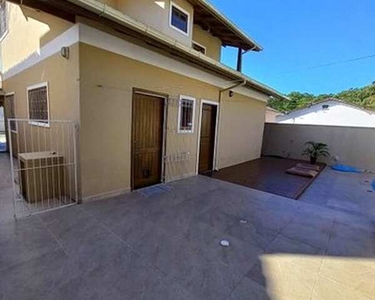 Casa para venda com 5 quartos em Canto do Forte - Praia Grande - SP transferência