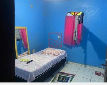 VENDO CASA NO BAIRRO COMPENSA COM 4 QUARTOS