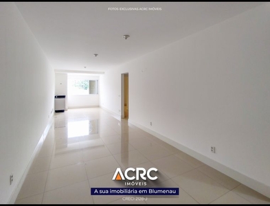 Apartamento no Bairro Vila Nova em Blumenau com 3 Dormitórios (3 suítes) e 111 m²