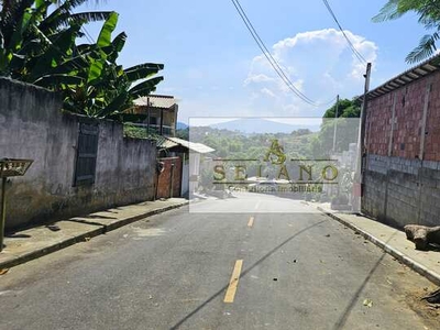 Selano vende casa em Maricá, próxima da Lagoa de Jacaroa, 2 quartos, sendo 1 suíte, 89m² d