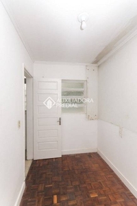 Apartamento com 3 Quartos e 2 banheiros para Alugar, 90 m² por R$ 2.000/Mês