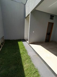 Casa com 3 Quartos e 2 banheiros à Venda, 114 m² por R$ 350.000