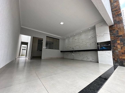 Casa com 3 Quartos e 3 banheiros à Venda, 300 m² por R$ 250.000