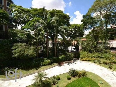 Apartamento à venda em Vila Nova Conceição com 160 m², 3 quartos, 2 suítes, 3 vagas