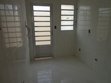 Casa geminada dois quartos com 55m² a venda no bairro Nacional, Contagem e uma vaga de garagem. Aceita financiamento Caixa