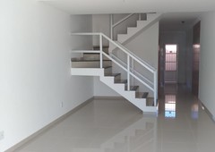 Casa geminada 2 quartos, sendo os 2 su?te, ? venda no Xangrila, Contagem com 2 vagas de garagem. Aceita financiamento Caixa