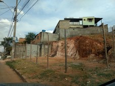 Terreno à venda, Alípio de Melo, Belo Horizonte. Terreno com aclive situado próximo a Avenida Abílio Machado