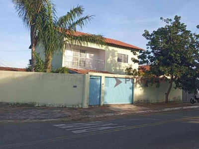 Casa com 5 quartos à venda no bairro Jardim Mariliza, 250m²