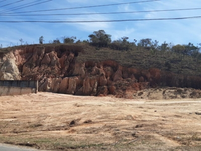 LOTES PLANOS, BARATOS, PRA VENDER RÁPIDO