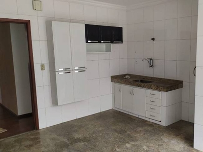 Apartamento com 3 Quartos e 3 banheiros para Alugar, 95 m² por R$ 2.800/Mês