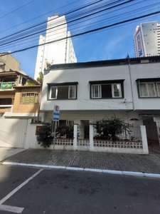 Casa em Centro, Balneário Camboriú/SC de 110m² 3 quartos para locação R$ 4.500,00/mes