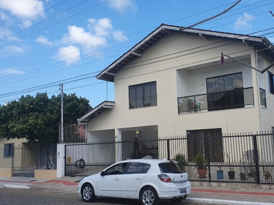 Casa em Centro, Balneário Camboriú/SC de 275m² 4 quartos à venda por R$ 2.699.000,00