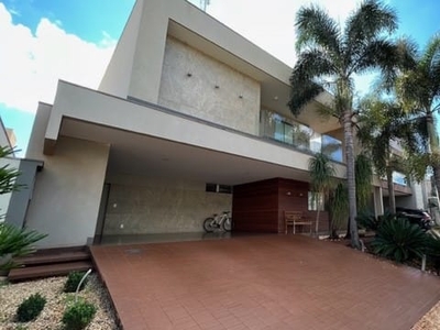 Casa em Centro, Dourados/MS de 380m² 4 quartos à venda por R$ 3.499.000,00