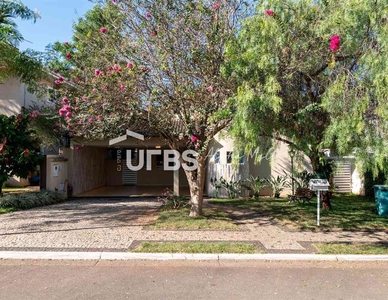 Casa em Condomínio com 3 quartos à venda no bairro Jardins Atenas, 280m²