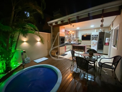 Casa em Despraiado, Cuiabá/MT de 160m² 3 quartos à venda por R$ 849.000,00