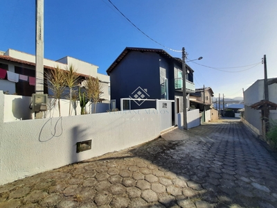 Casa em Fluminense, São Pedro Da Aldeia/RJ de 110m² 3 quartos à venda por R$ 429.000,00