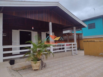 Casa em Massaguaçu, Caraguatatuba/SP de 189m² 3 quartos à venda por R$ 570.000,00 ou para locação R$ 2.800,00/mes