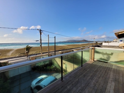 Casa em Miguel Couto, Cabo Frio/RJ de 170m² 3 quartos à venda por R$ 749.000,00