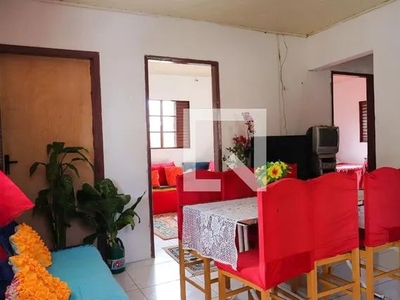 Casa para Aluguel - Duque de Caxias, 3 Quartos, 100 m2