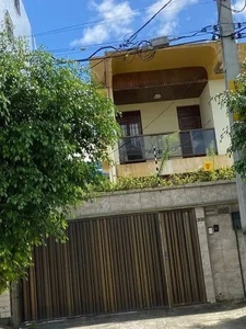 Casa para aluguel possui 250 metros quadrados com 5 quartos em Boa Viagem - Recife - PE