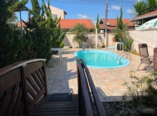 Casa com piscina, 02 dormitórios à venda, 82 m² por r$ 1.100.000 - itacolomi - balneário piçarras/sc