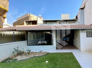 Linda Casa a Beira Mar em Bombas