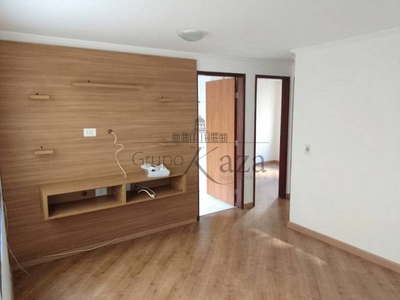 Apartamento com 2 Quartos e 1 banheiro para Alugar, 50 m² por R$ 1.600/Mês