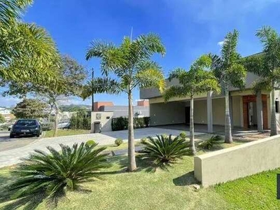 Casa com 3 dormitórios para alugar, 280 m² por R$ 10.000/mês - Condomínio Residencial e Co