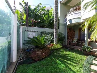 Casa com 3 Quartos para Alugar no bairro Estancia Velha com 318m²