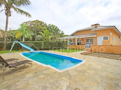 Casa com piscina e 4 quartos em peruíbe, no bairro bougainvillee v