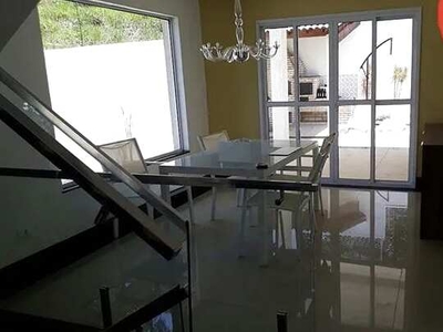 Casa com piscina no condomínio Real Park para venda em Arujá!!!