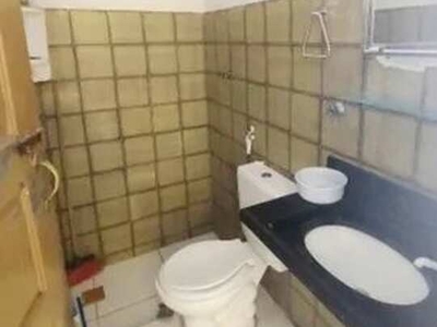 CASA COM TRÊS QUARTOS NO PAAR