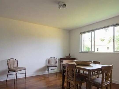 Casa para aluguel tem 365 metros quadrados com 4 quartos em Pacaembu - São Paulo - SP
