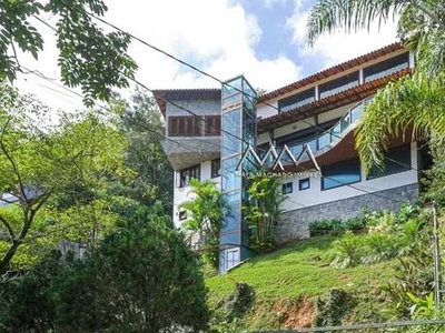 Casa para Locação no Condomínio Vila Del Rey com 3 Quartos - 525m² de área construída e 3